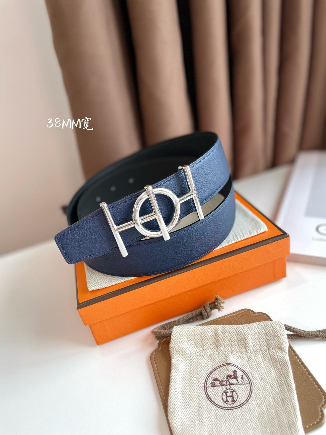 ULYSSE BELT BUCKLE & REVERSIBLE NAVY BLUE LEATHER STRAP 38MM SILVER HARDWARE