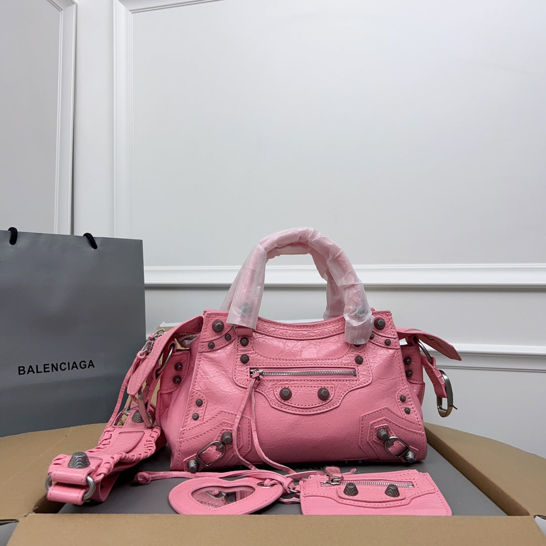 NEO CAGOLE 26 IN FLAMINGO PINK LAMBSKIN