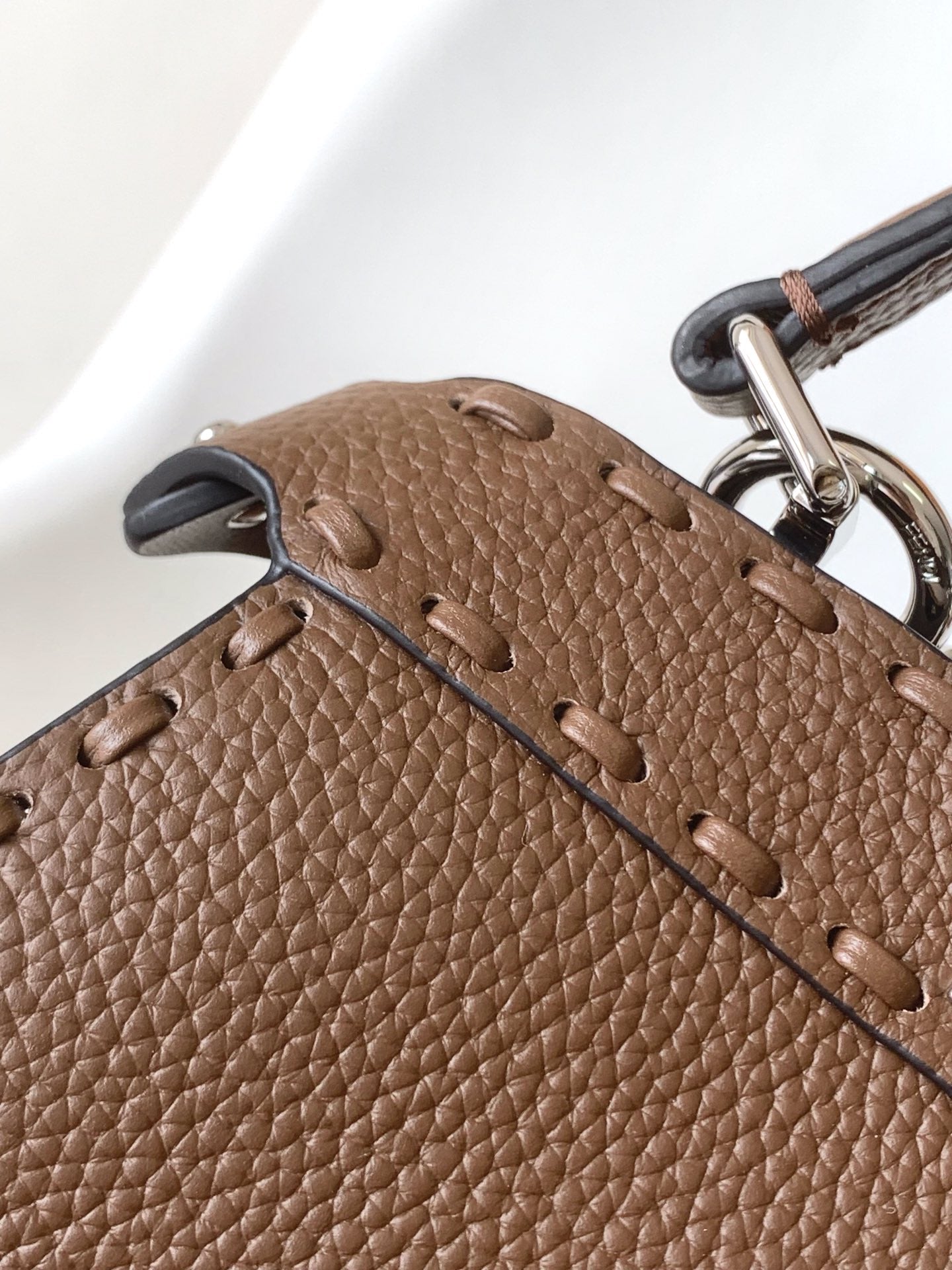 Peekaboo ISeeU Petite 20 Bag Chocolate Leather Shw