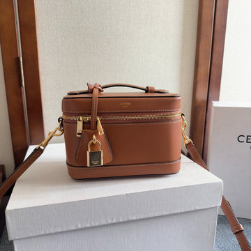 VANITY 18 IN SADDLE BROWN SMOOTH CALFSKIN GOLD HARDWARE