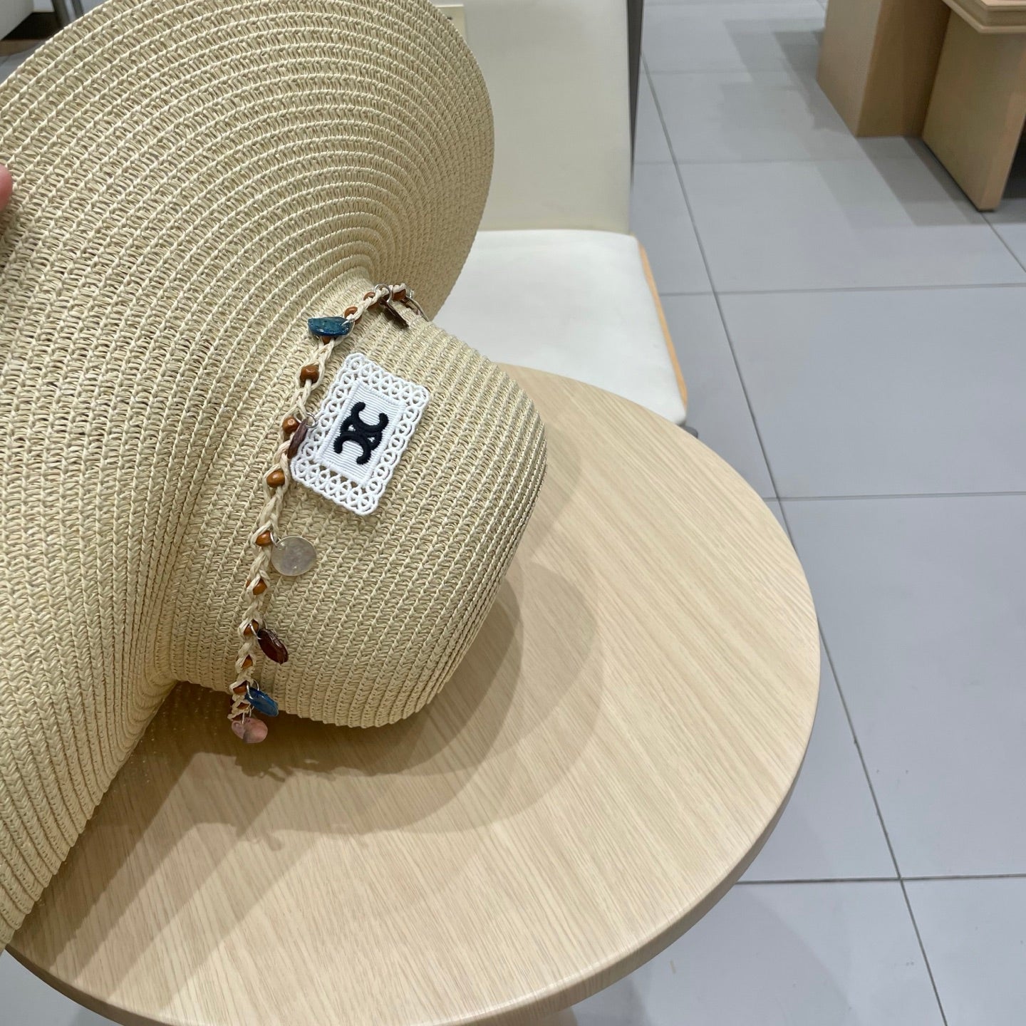 WIDE BRIM HAT MODEL 652185 IN BEIGE WOVEN STRAW