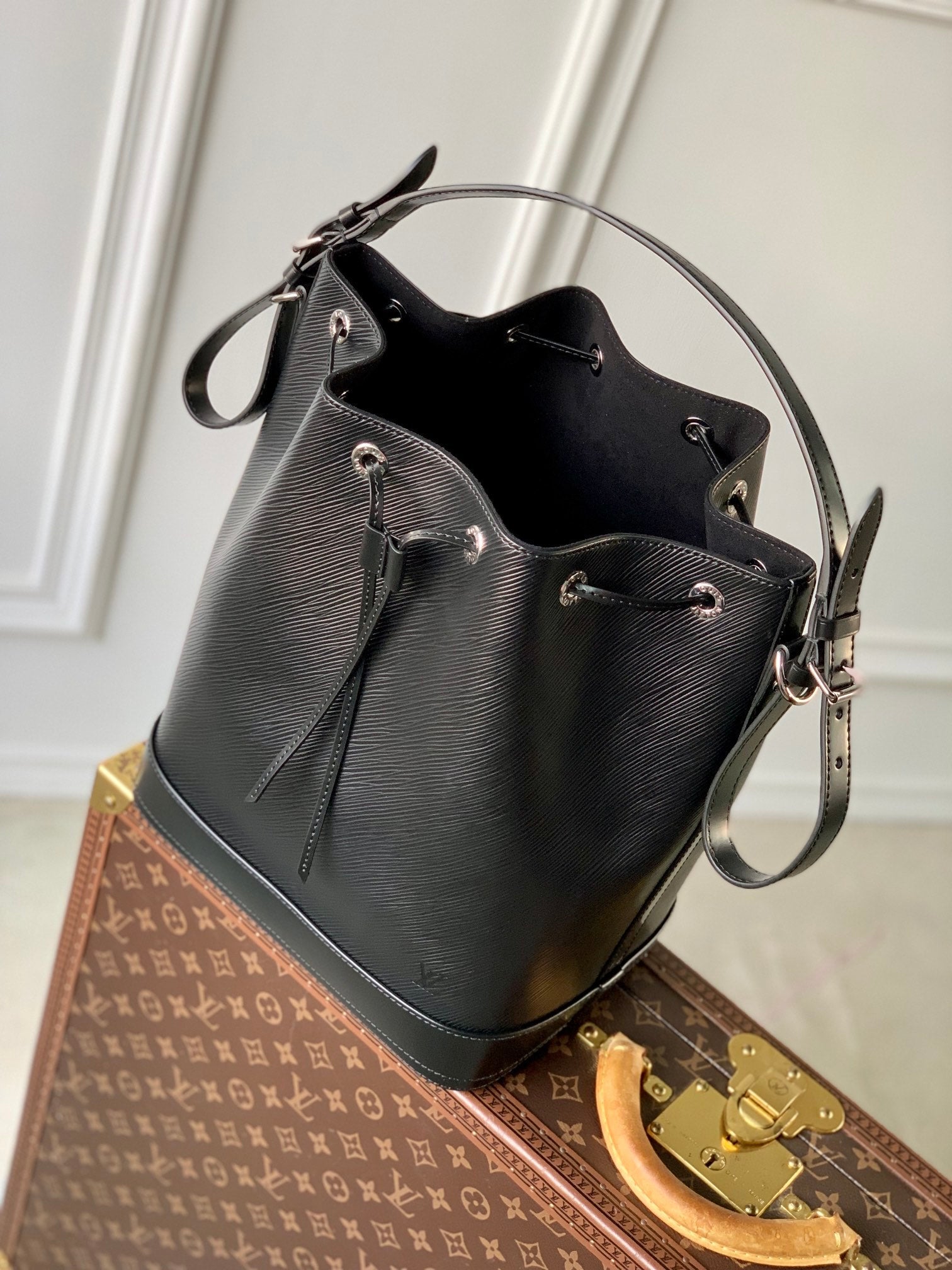 NOÉ MM 33 IN BLACK EPI LEATHER
