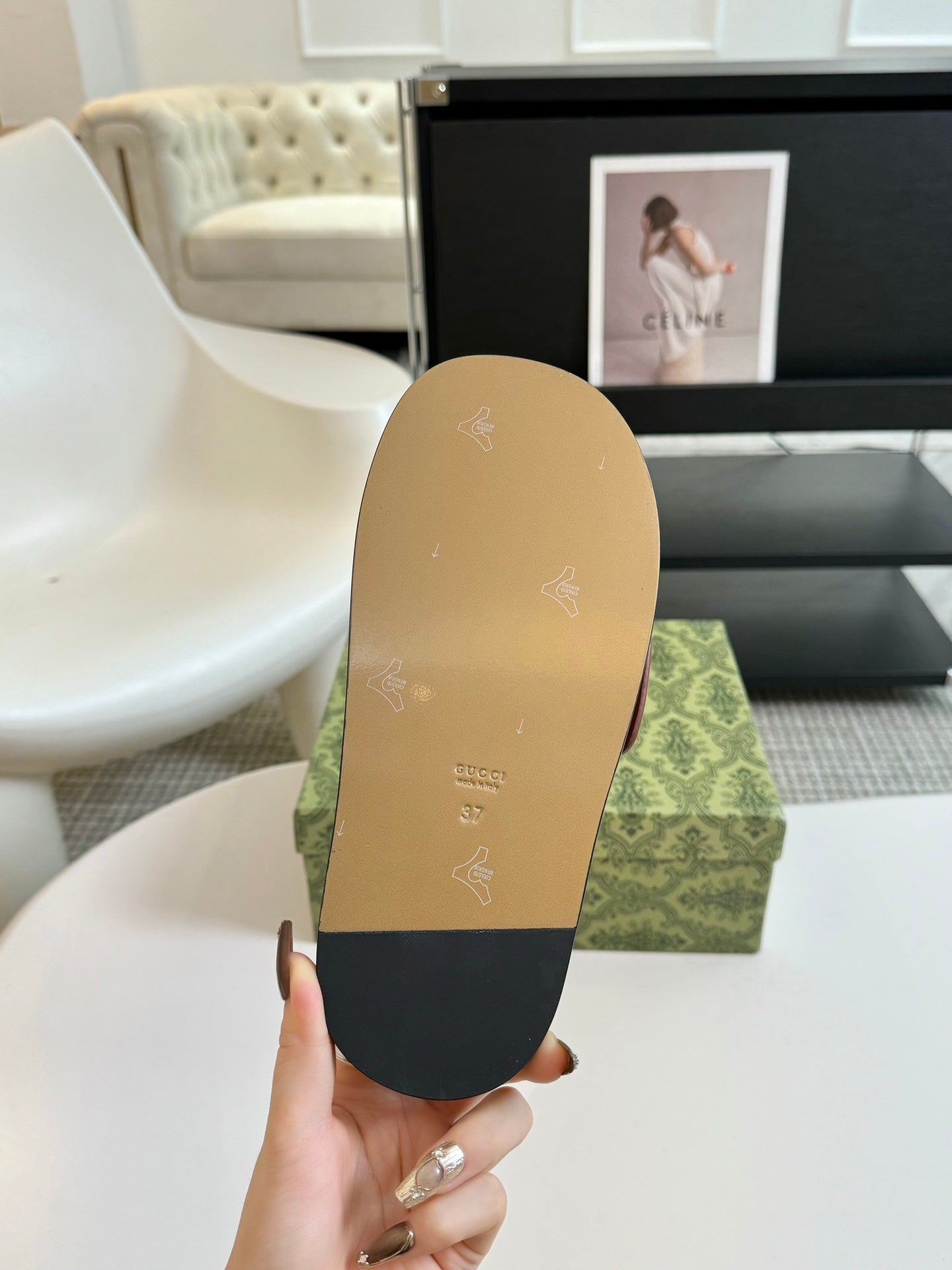 WOMEN'S SLIPPER IN BRONZE BROWN CALFSKIN WITH GOLD HARDWARE