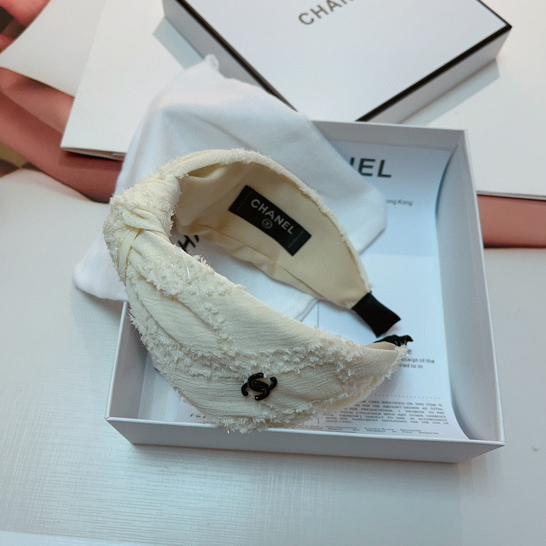 WHITE CREAM FABRIC HAIRBAND 124698