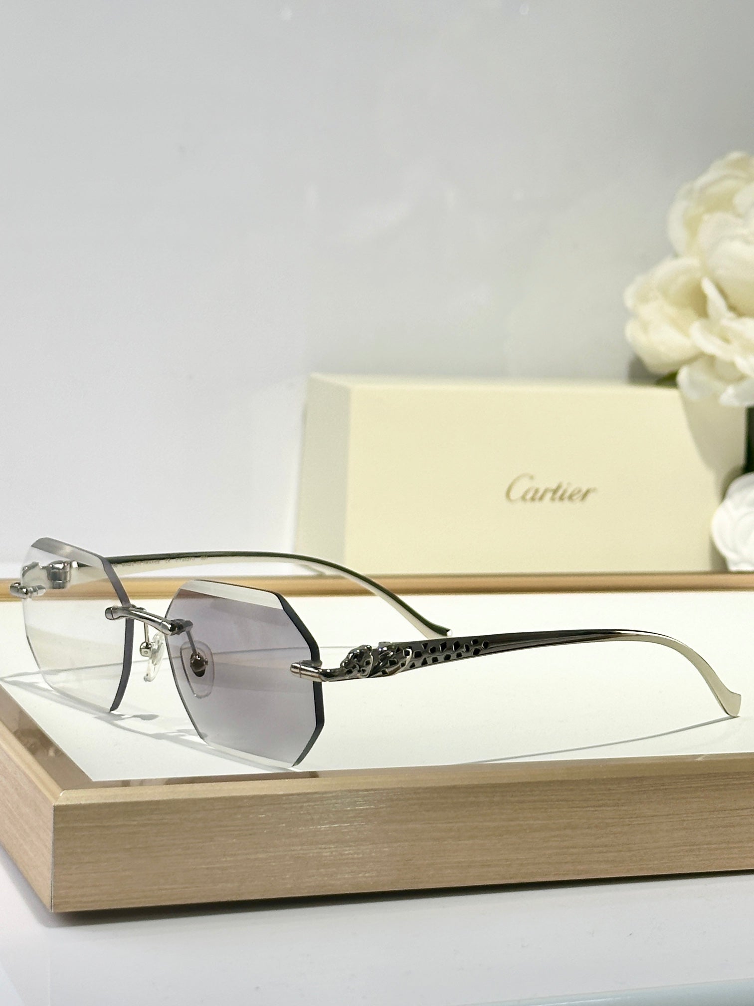 PANTHÈRE RIMLESS GEOMETRIC FRAME SUNGLASSES 580912 IN METAL