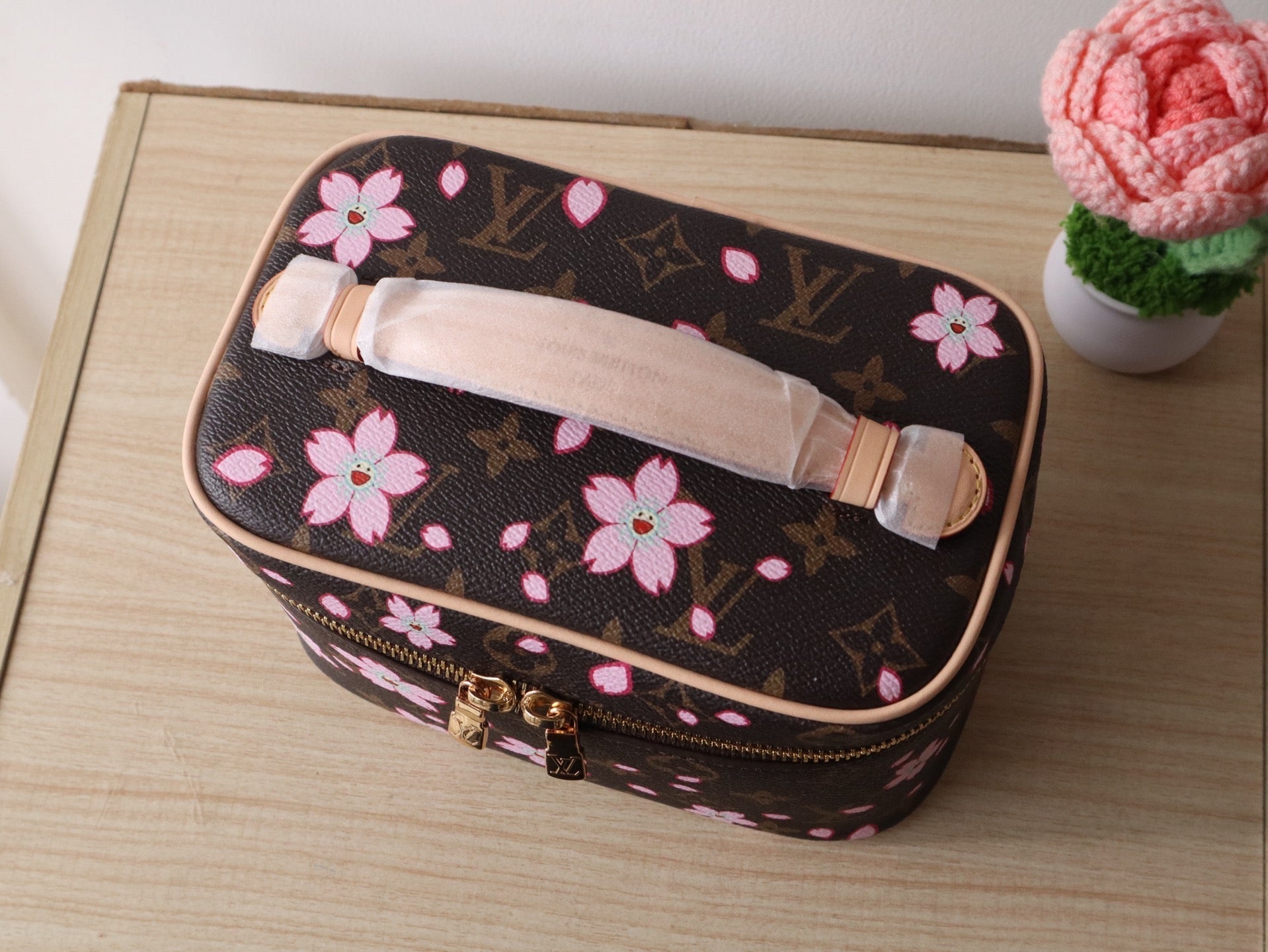 NICE MINI TOILETRY BAG 20 IN SAKURA BROWN MONOGRAM COATED CANVAS