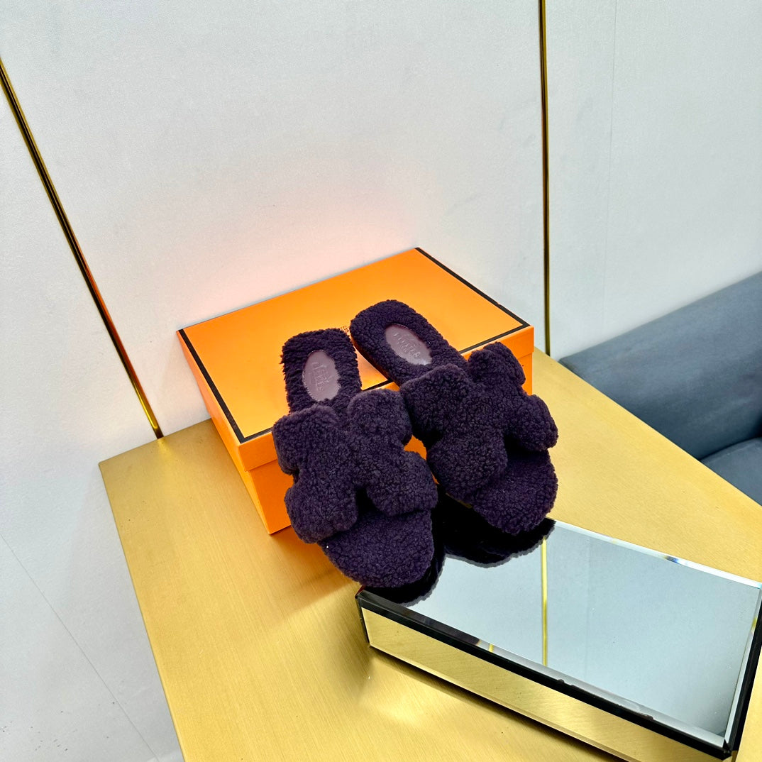 ORAN SHEARLING SANDALS EGGPLANT PURPLE