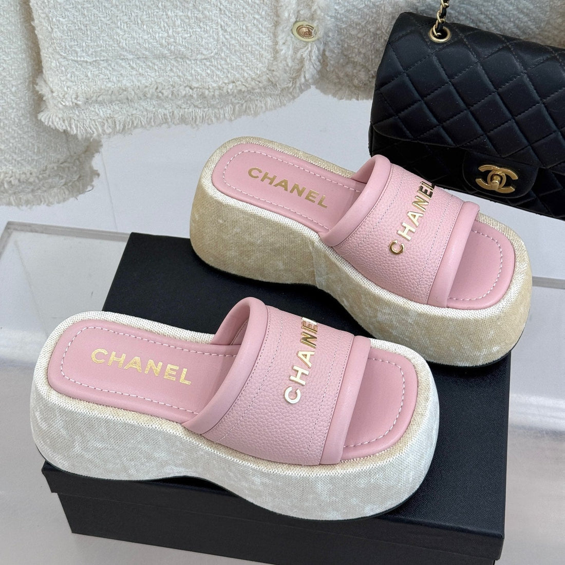 PLATFORM SLIPPERS IN BABY PINK LAMBSKIN