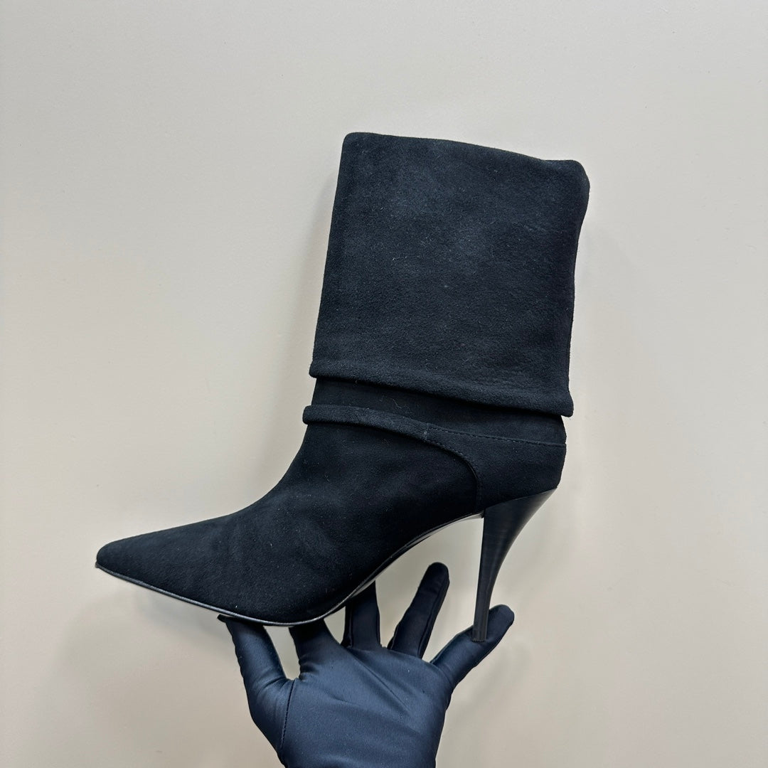NIKI BOOTIES IN BLACK SUEDE
